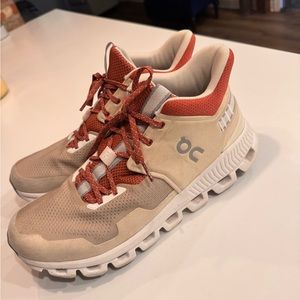 On cloud cloud edge W size 11